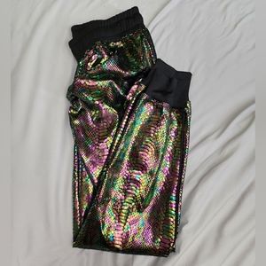 Metallic Animal Print Capris CBL Leggings